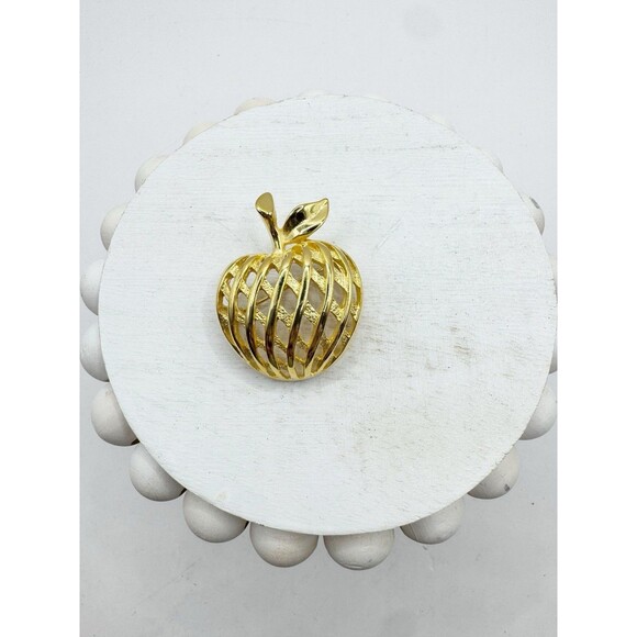Apple Brooch Pin Gold Tone Teacher School Fall Autumn - Picture 4 of 5